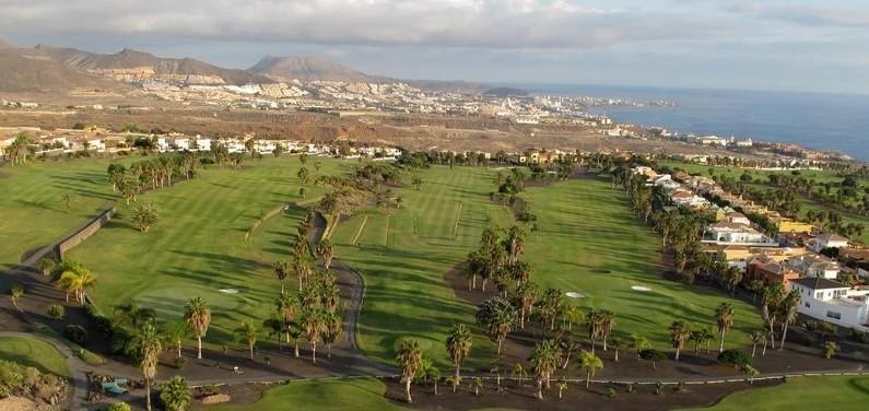 ¡Oportunidad de Inversión! Parcela en Golf de Adeje