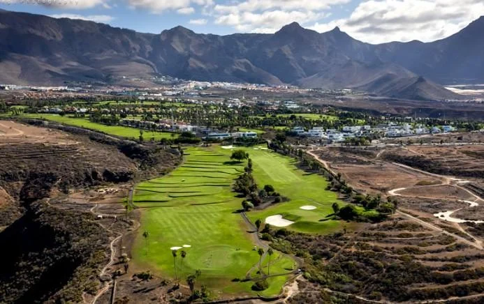 ¡Oportunidad de Inversión! Parcela en Golf de Adeje 2