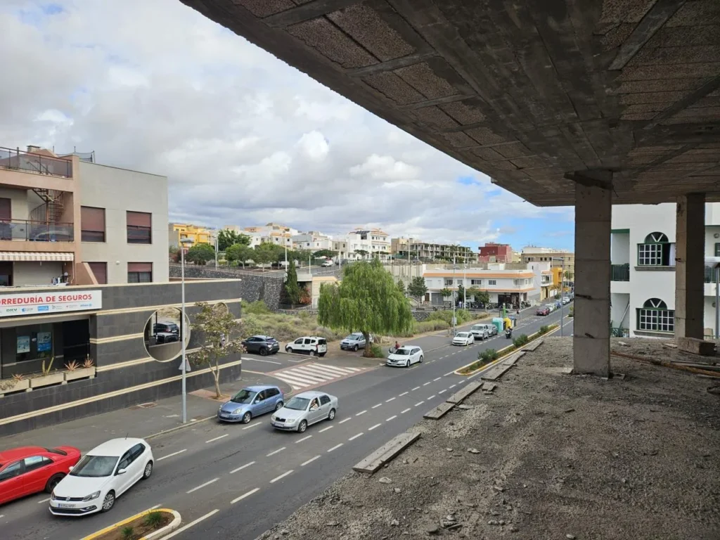¡Posibilidad de Inversión! Edificio en San Isidro 7