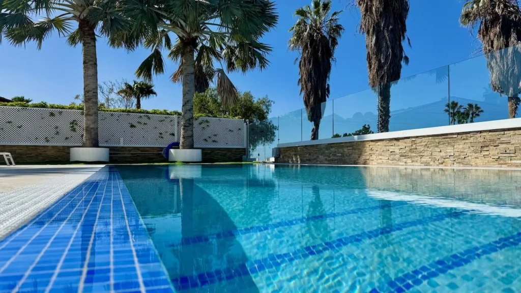 Espectacular villa de lujo en primera línea de golf con piscina, ascensor, sótano y vistas a La Gomera 32