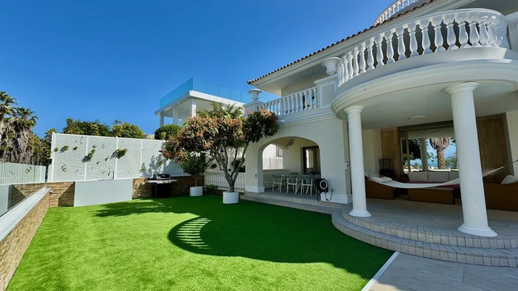 Espectacular villa de lujo en primera línea de golf con piscina, ascensor, sótano y vistas a La Gomera 35
