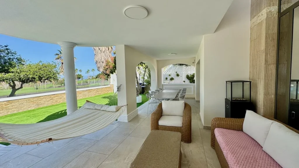 Espectacular villa de lujo en primera línea de golf con piscina, ascensor, sótano y vistas a La Gomera 38