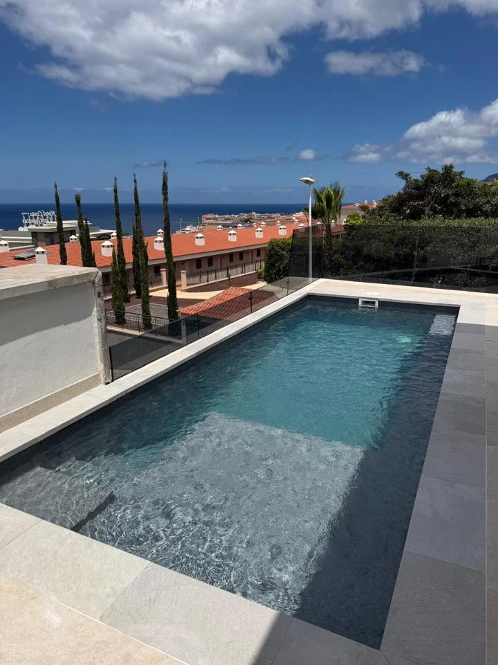 Exclusiva y Moderna Villa en Pueto Santiago 7