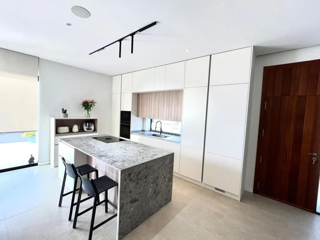 Exclusiva y Moderna Villa en Pueto Santiago 17
