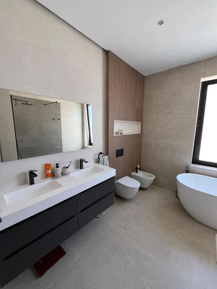Exclusiva y Moderna Villa en Pueto Santiago 24