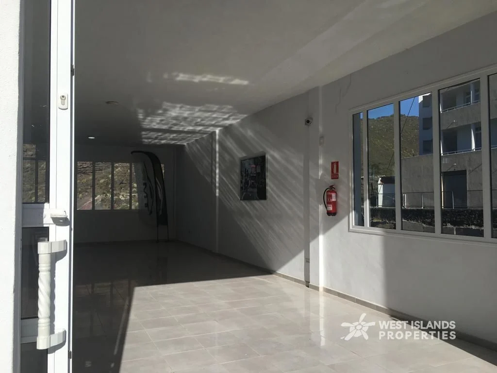 Nave/ Taller Mecánico en Tamaimo 4
